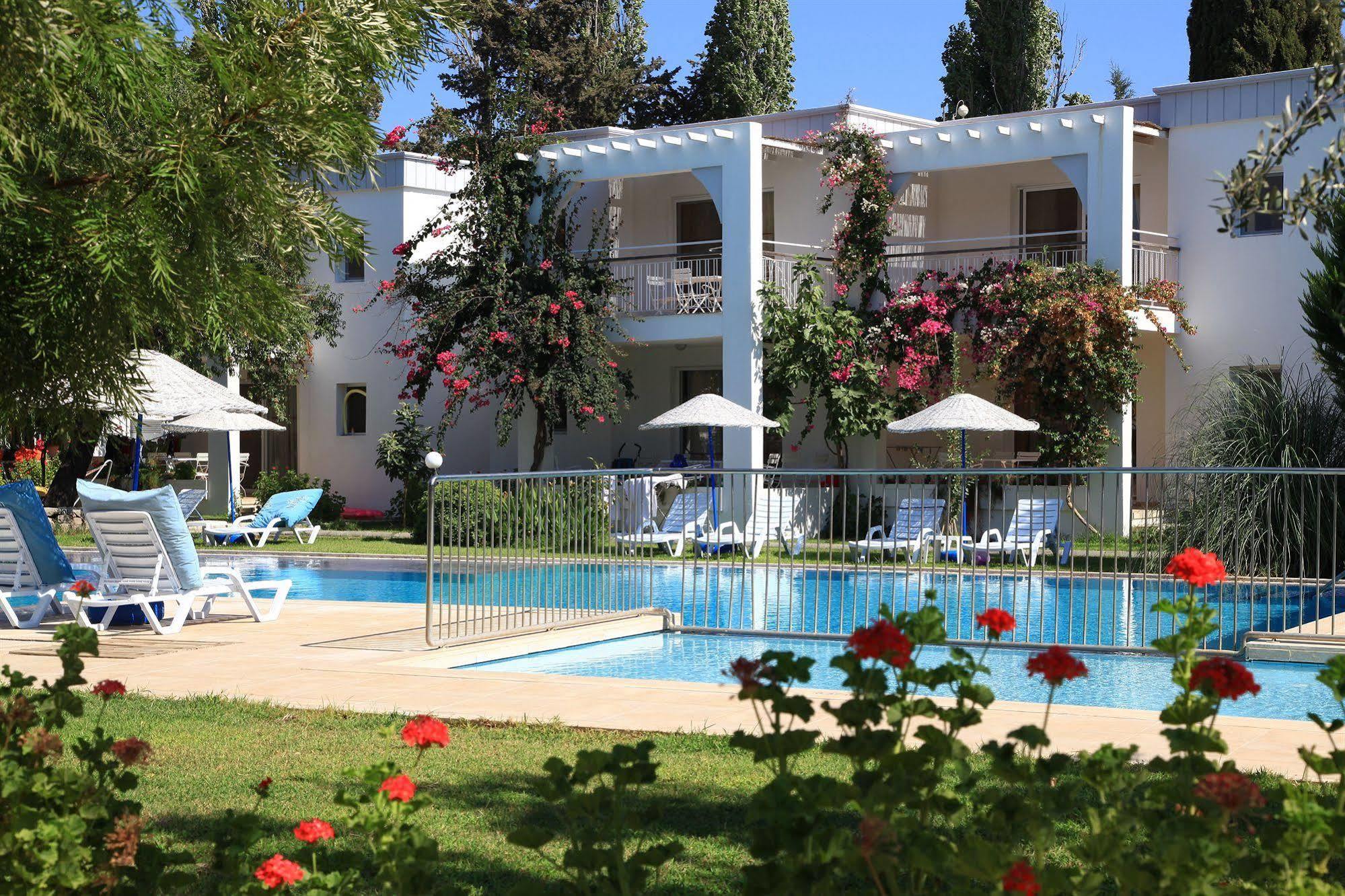 Muskebi Apart Otel Ortakent Exterior foto